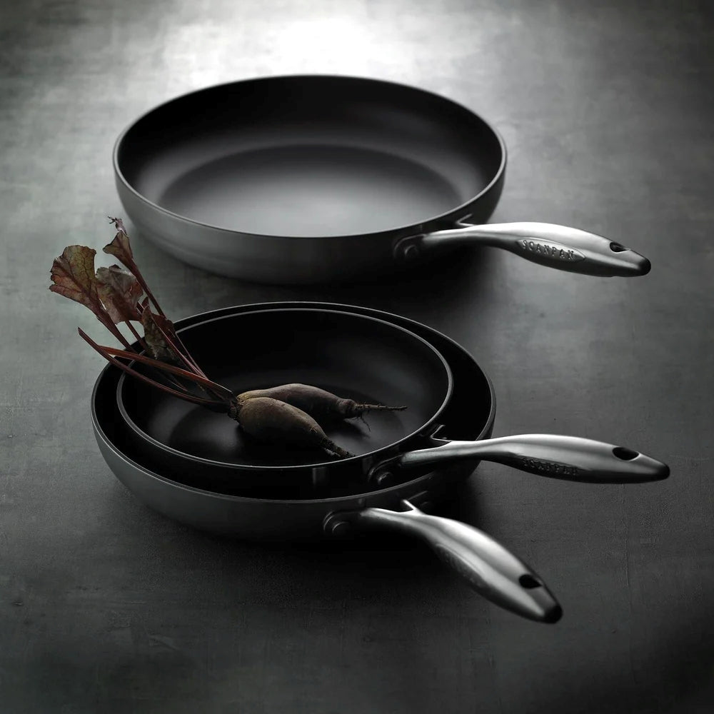 SCANPAN Stegepande CTX ø 24 cm - egnet til alle varmekilder - standard non-stick belægning